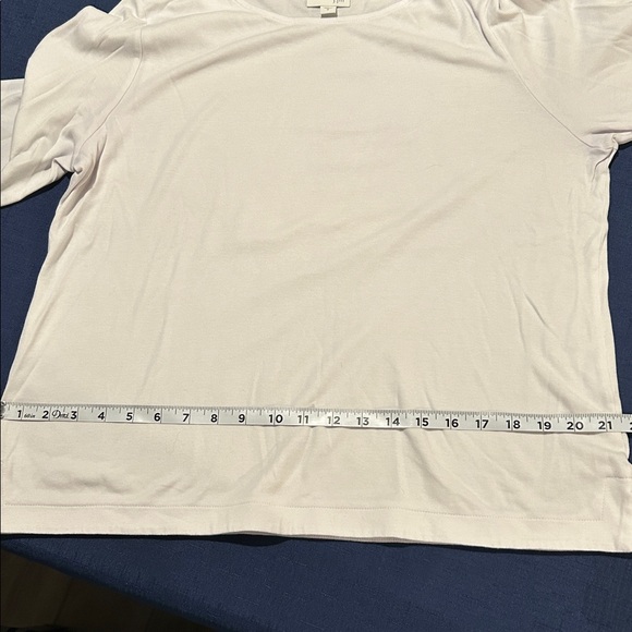 JJill Size M White 3/4 Length Sleeve Top With Buttons on the Shoulder - Picture 12 of 13